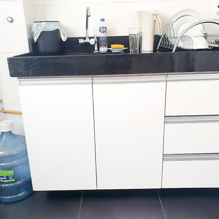 Apartamento Perto Da Praia E Do Aeroporto Lägenhet Lauro de Freitas Exteriör bild