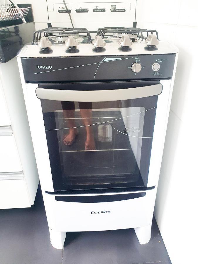 Apartamento Perto Da Praia E Do Aeroporto Lägenhet Lauro de Freitas Exteriör bild